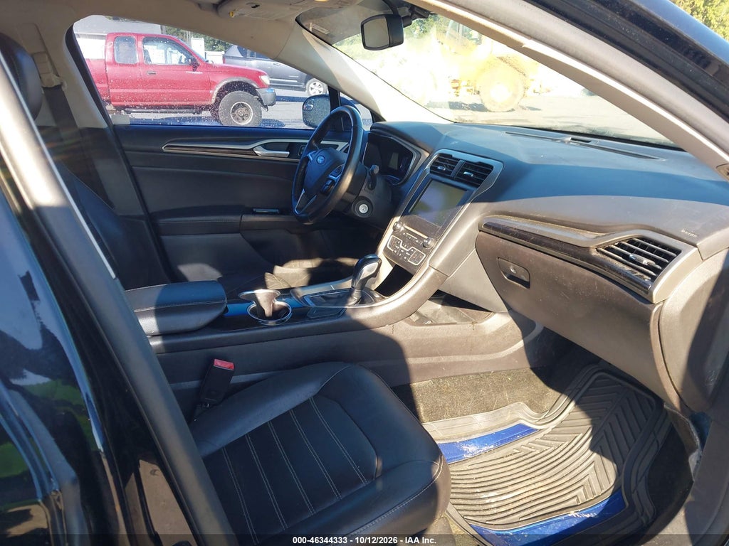 2016 Ford Fusion SE photo 5