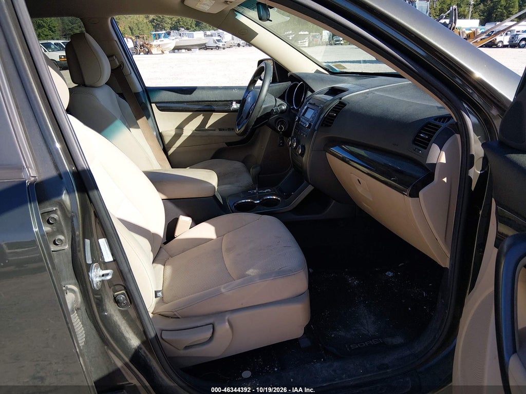 2012 Kia Sorento LX photo 5