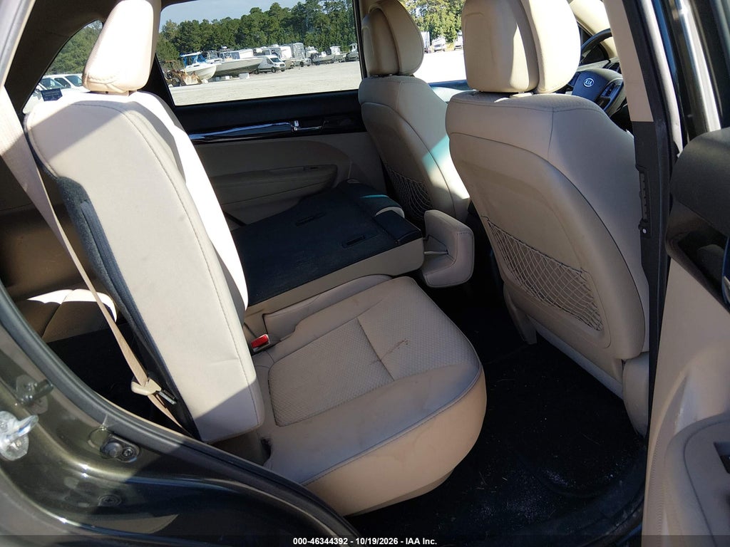 2012 Kia Sorento LX photo 8
