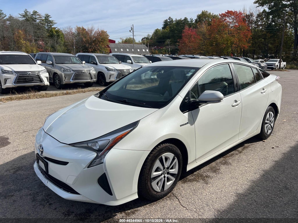 2016 Toyota Prius Four photo 2