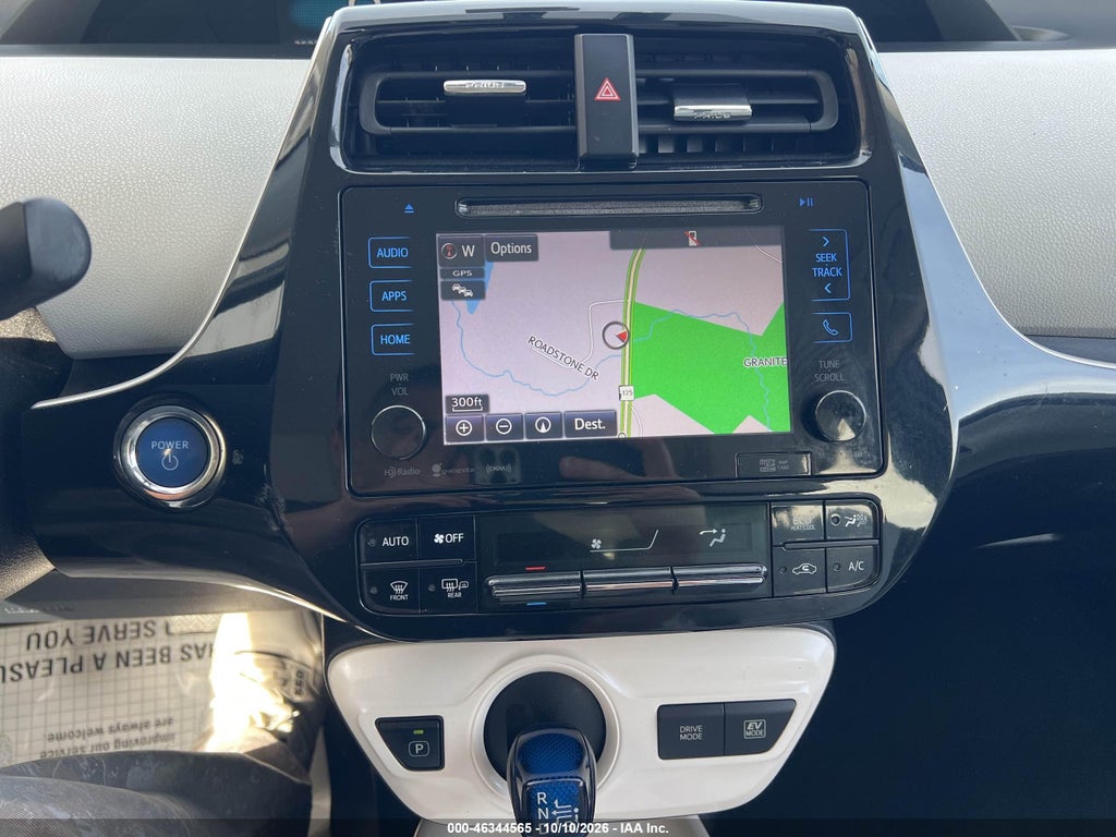 2016 Toyota Prius Four photo 6