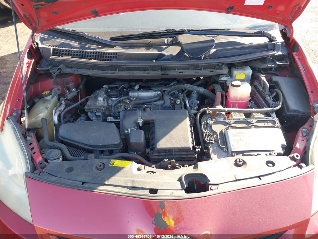 2010 Toyota Prius V photo 10