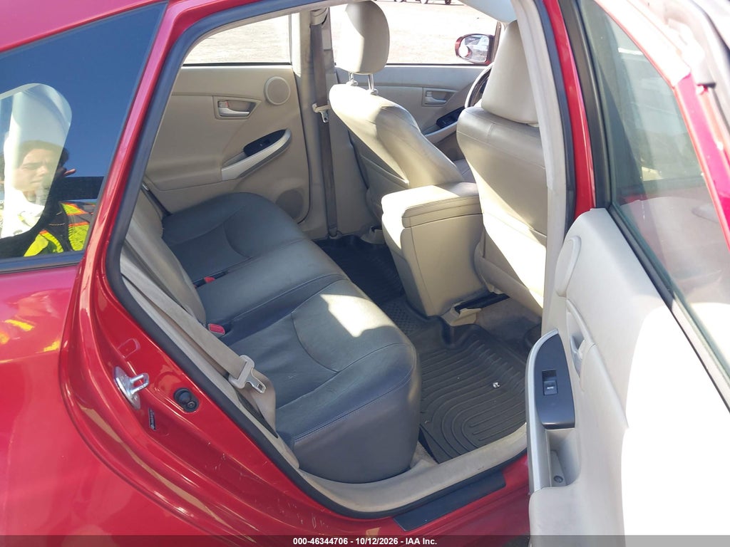 2010 Toyota Prius V photo 8