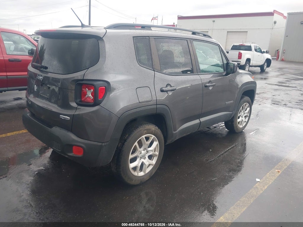 2017 Jeep Renegade Latitude 4X4 photo 4