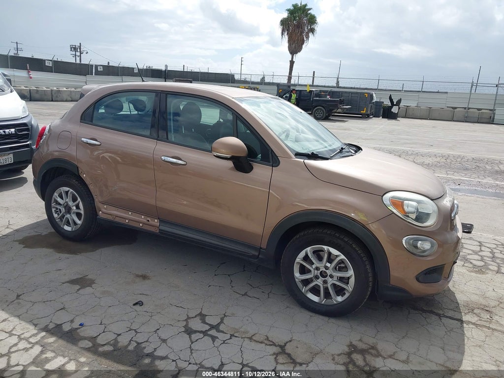 2017 Fiat 500X POP FWD photo 1