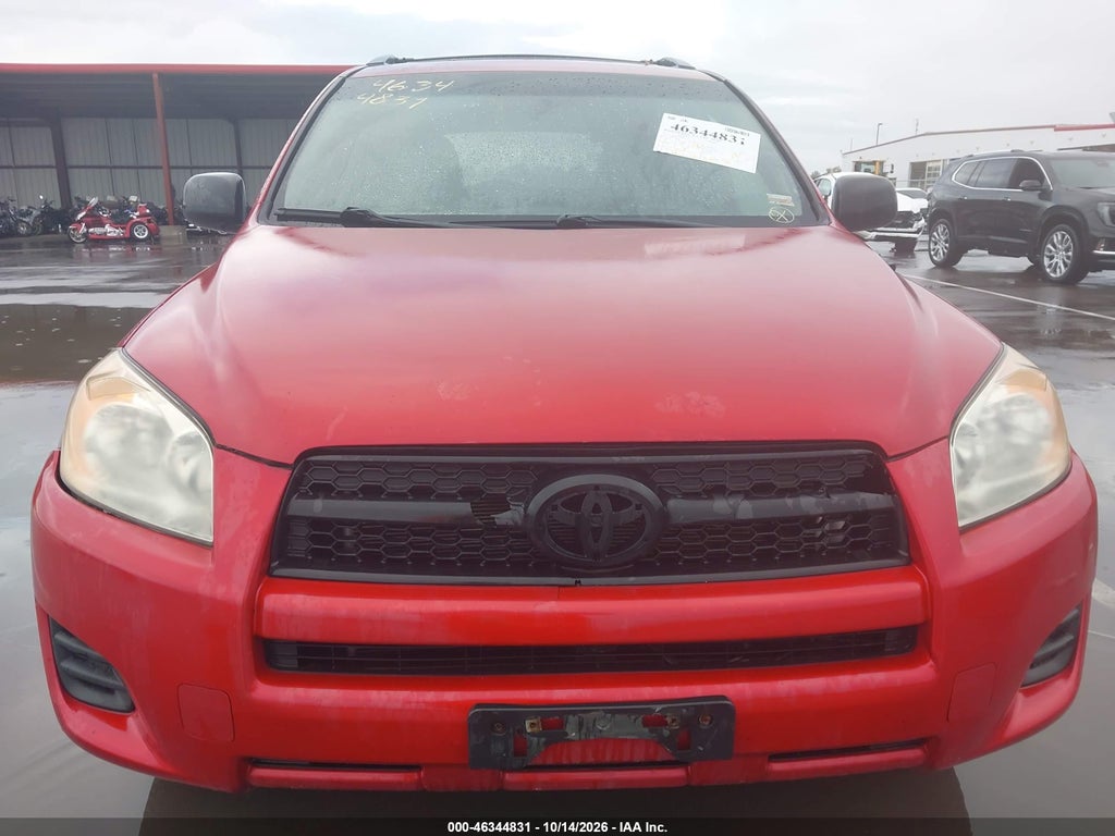2011 Toyota RAV4 photo 6