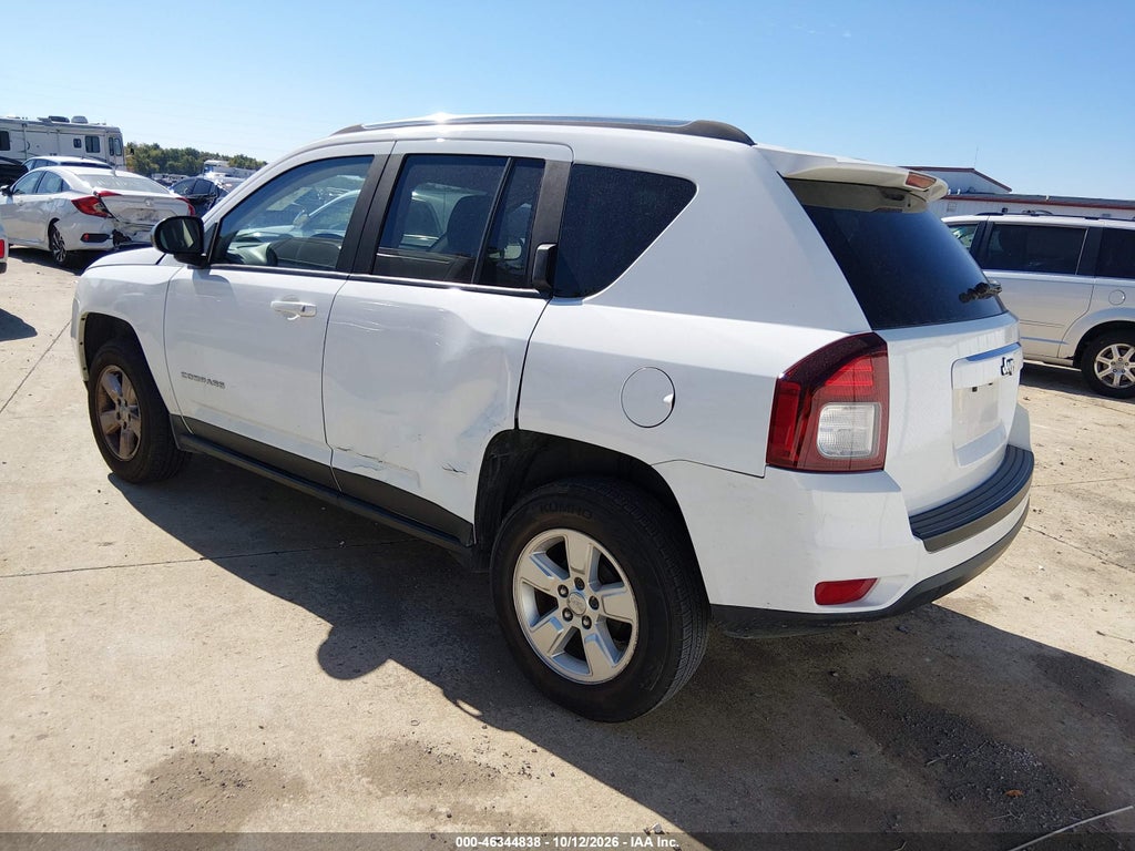 2015 Jeep Compass Sport photo 3