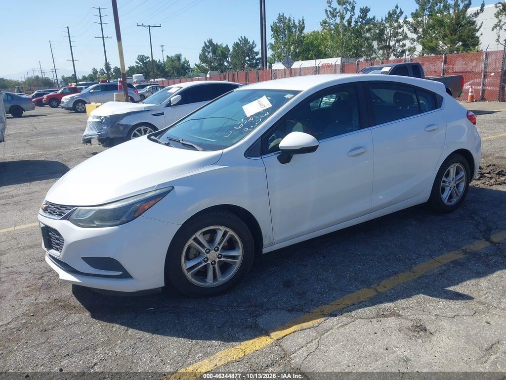 2017 Chevrolet Cruze LT Auto photo 2