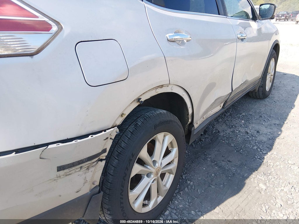 2016 Nissan Rogue SV photo 6