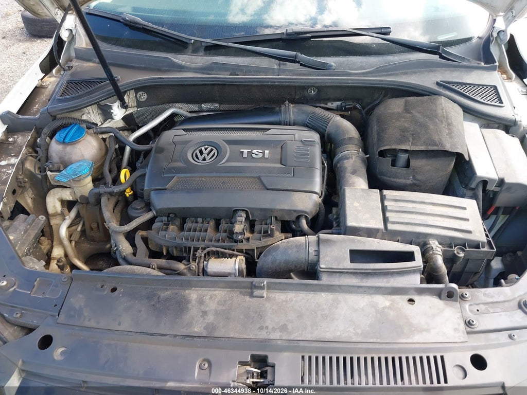 2015 Volkswagen Passat 1.8T S photo 10