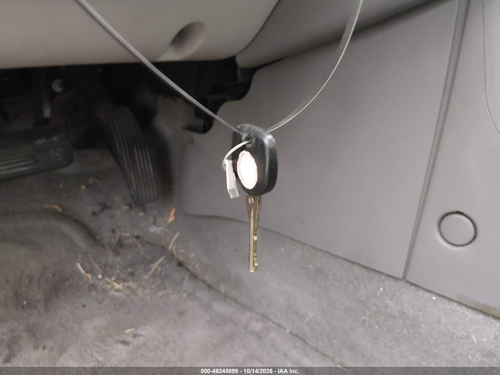 2005 Chevrolet Malibu LT photo 11