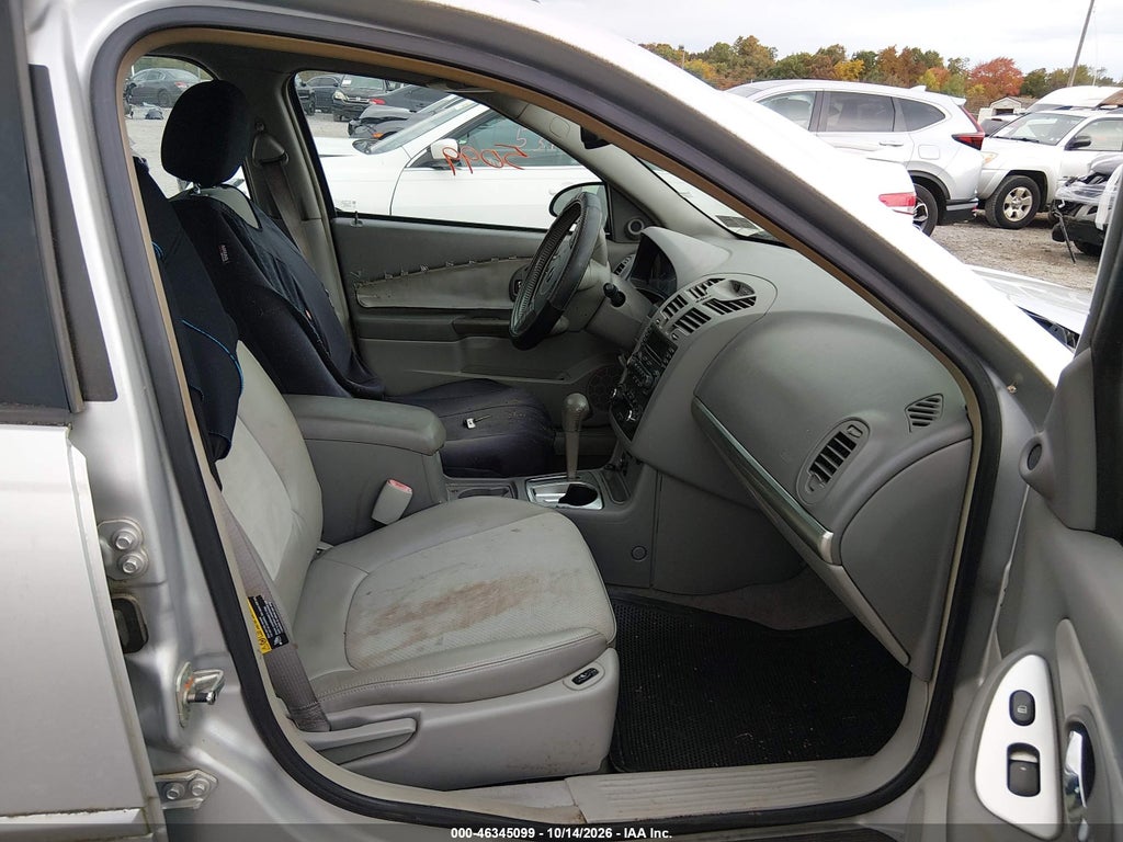 2005 Chevrolet Malibu LT photo 5