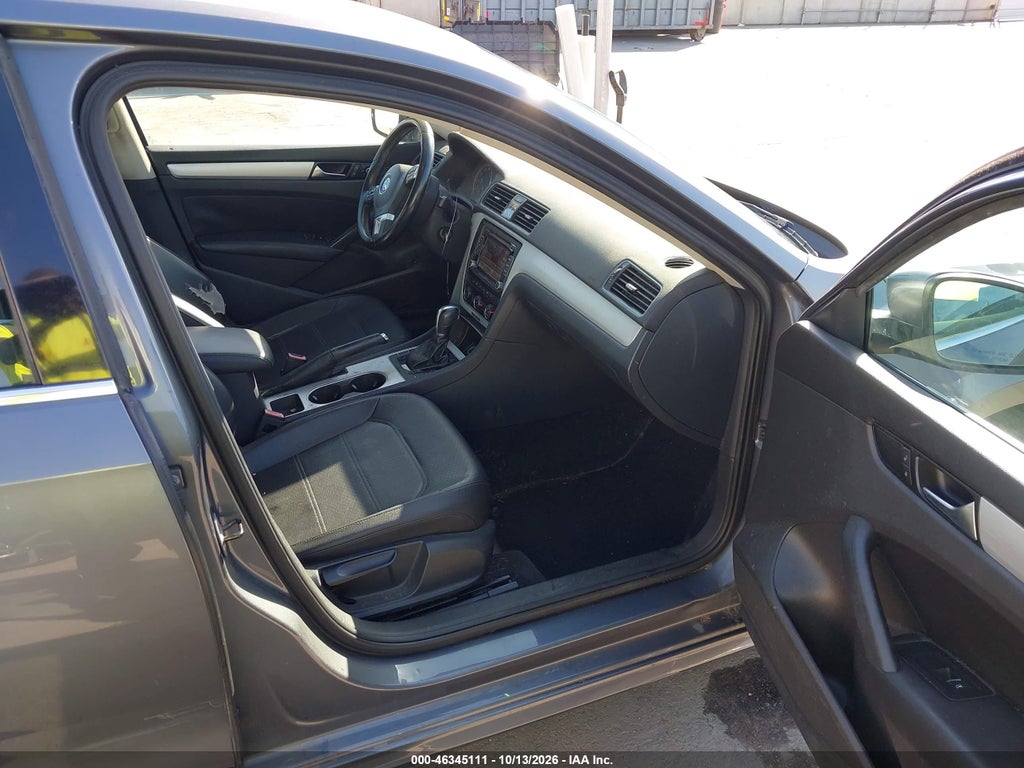 2013 Volkswagen Passat 2.5L SE photo 5