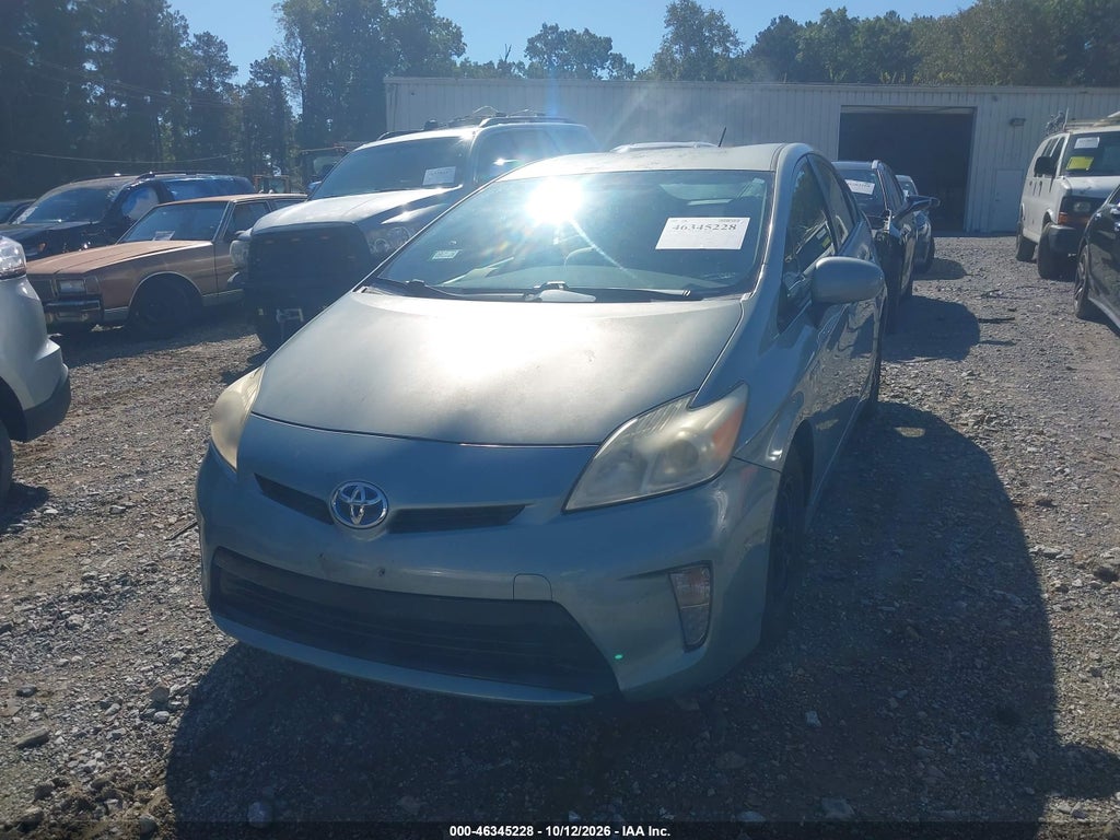 2012 Toyota Prius Three photo 2
