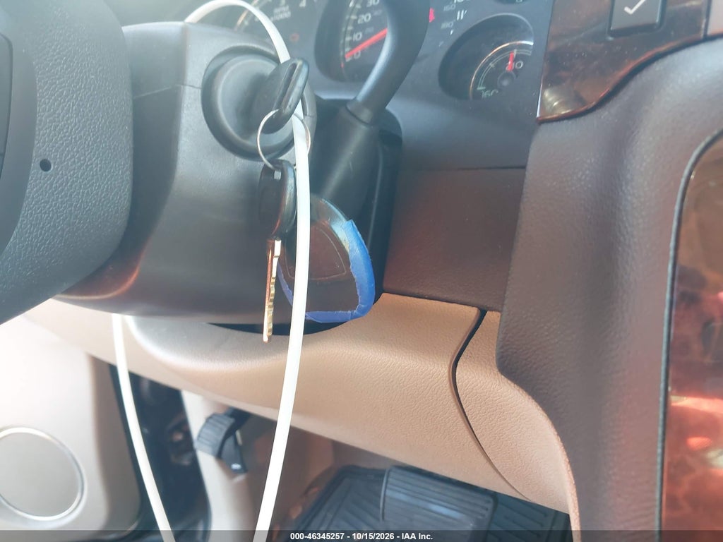 2011 GMC Yukon XL 1500 Denali photo 11