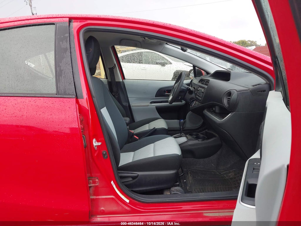 2014 Toyota Prius C TWO photo 5