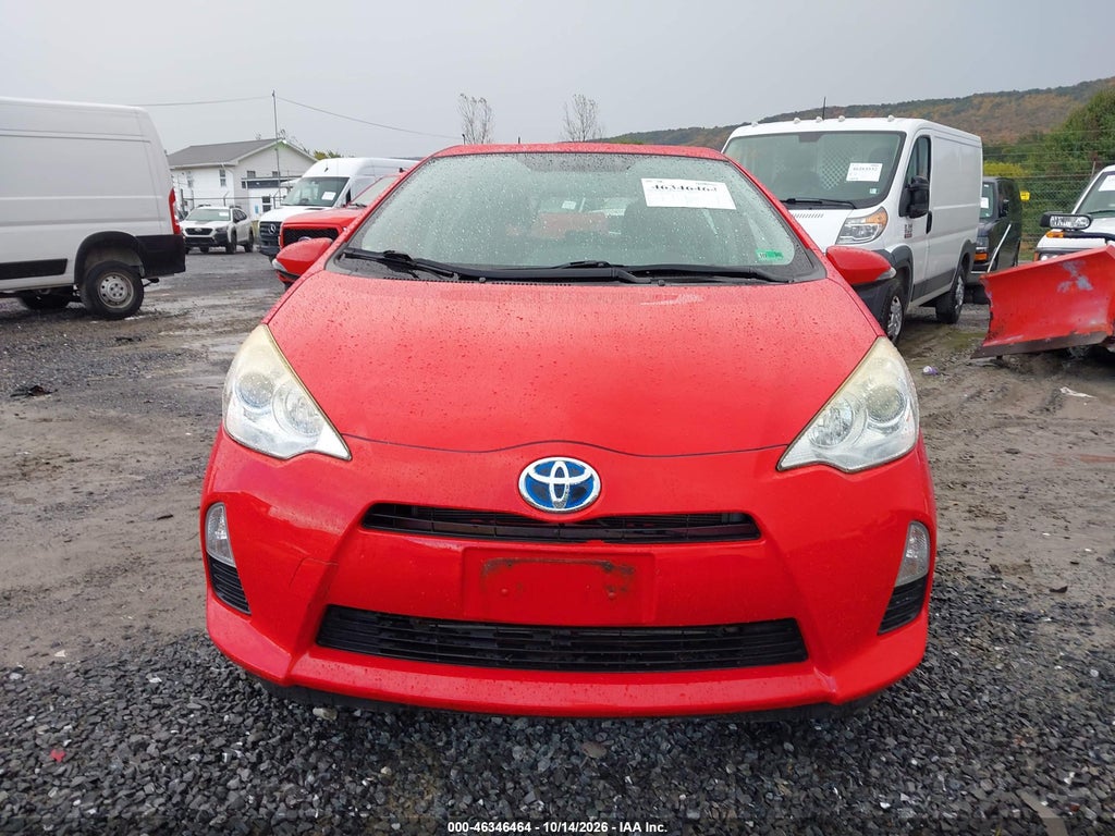 2014 Toyota Prius C TWO photo 6