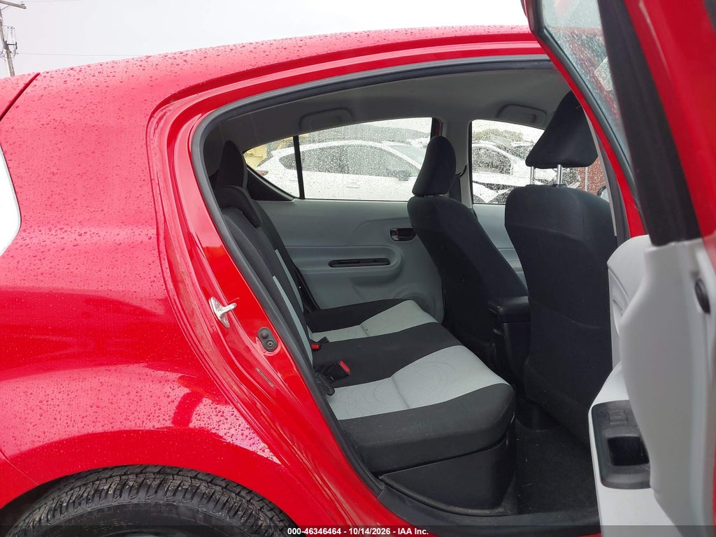 2014 Toyota Prius C TWO photo 8