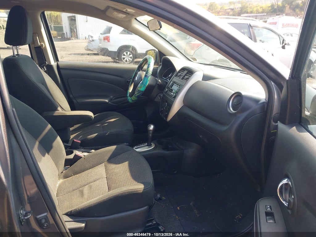 2016 Nissan Versa 1.6 S/1.6 S+/1.6 SL/1.6 SV photo 5