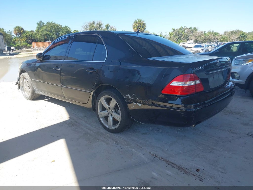 2004 Lexus LS 430 photo 3