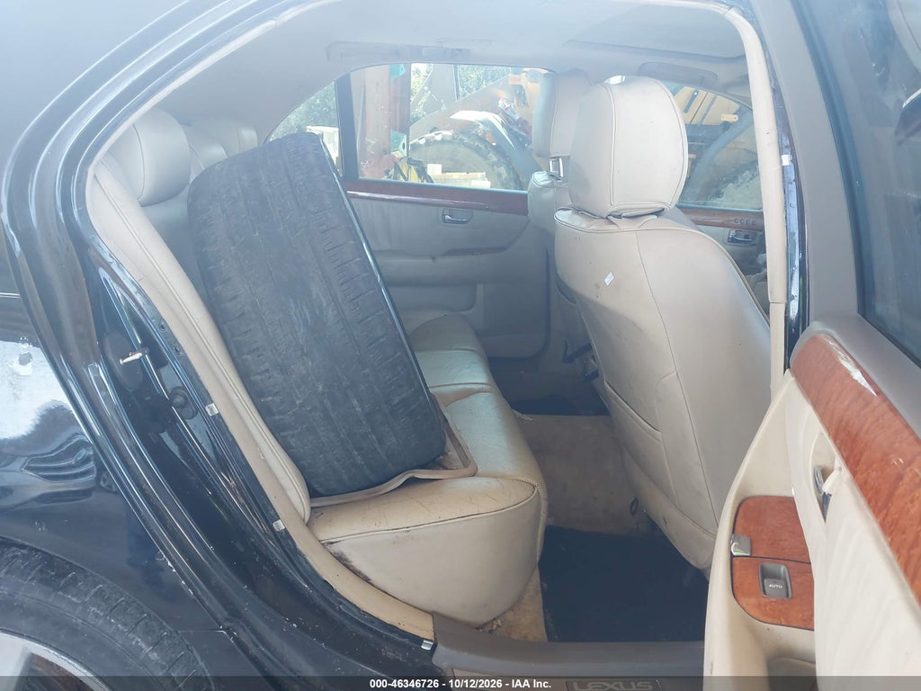 2004 Lexus LS 430 photo 8