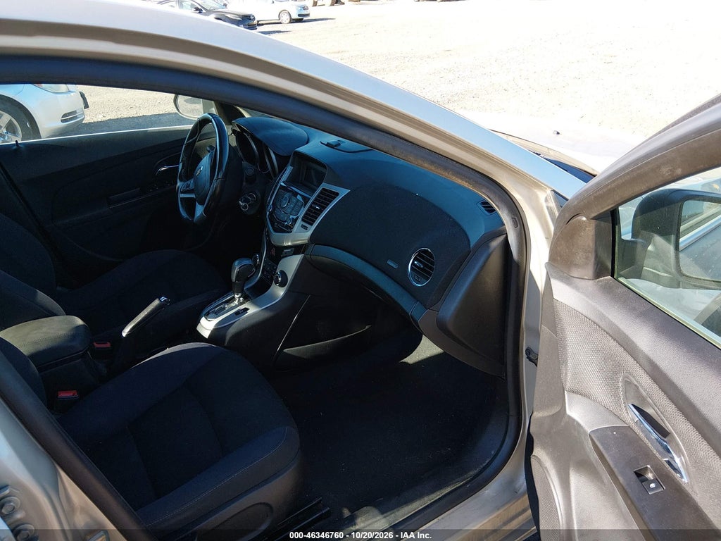 2014 Chevrolet Cruze 1LT Auto photo 5