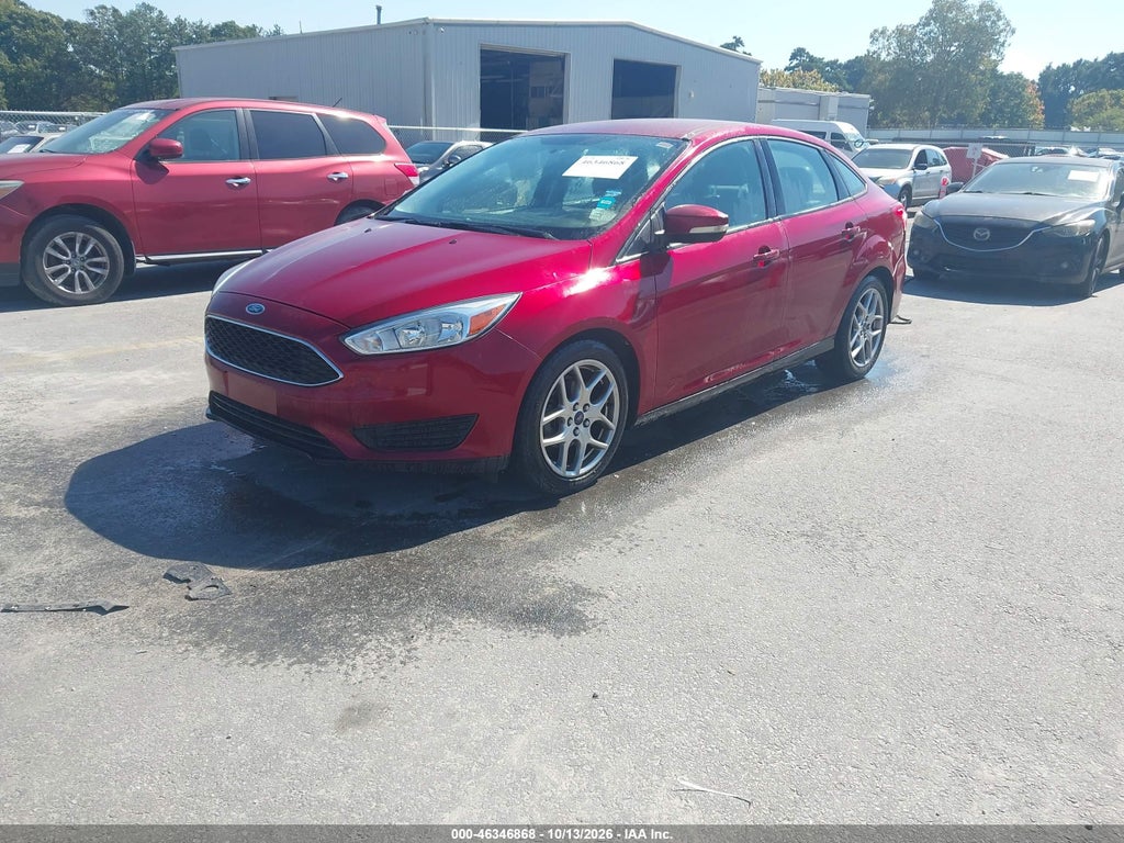 2015 Ford Focus SE photo 2