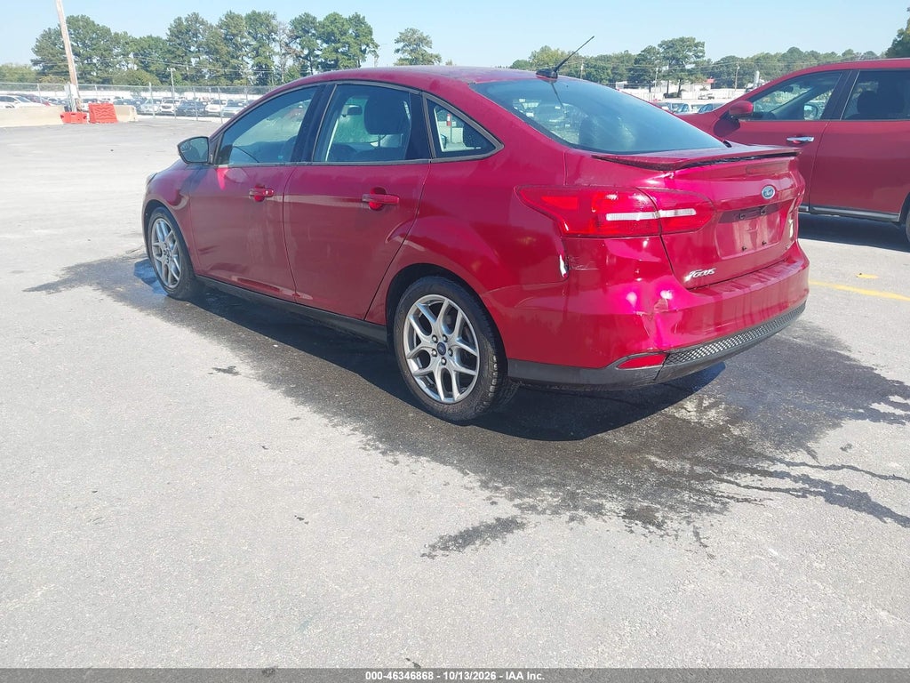 2015 Ford Focus SE photo 3