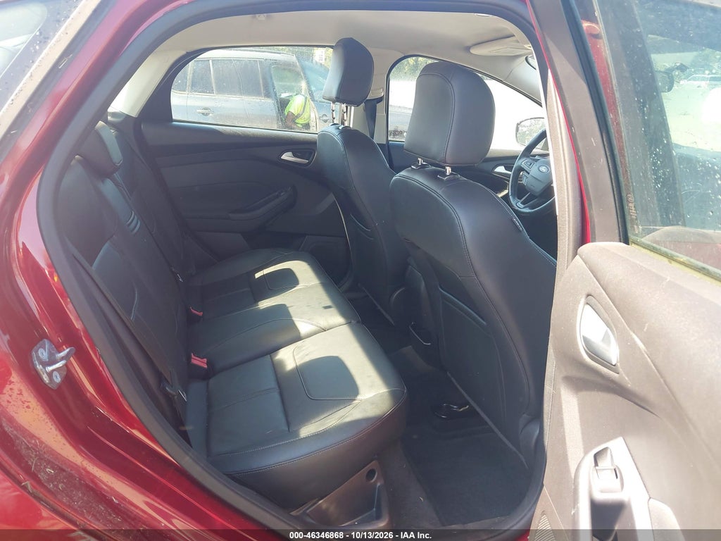 2015 Ford Focus SE photo 8