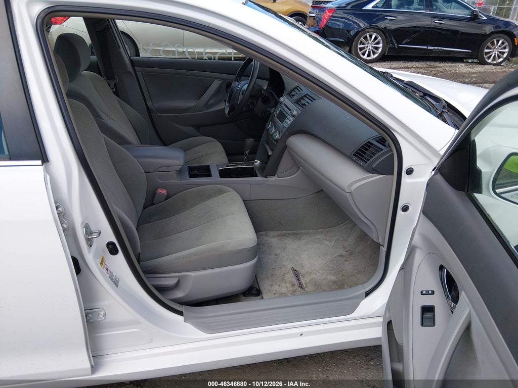 2007 Toyota Camry LE photo 5