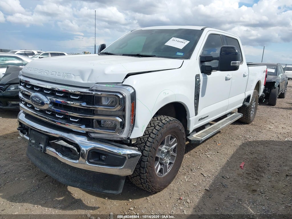 2026 Ford F-250 Lariat photo 2
