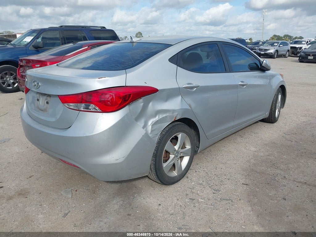 2013 Hyundai Elantra GLS photo 4