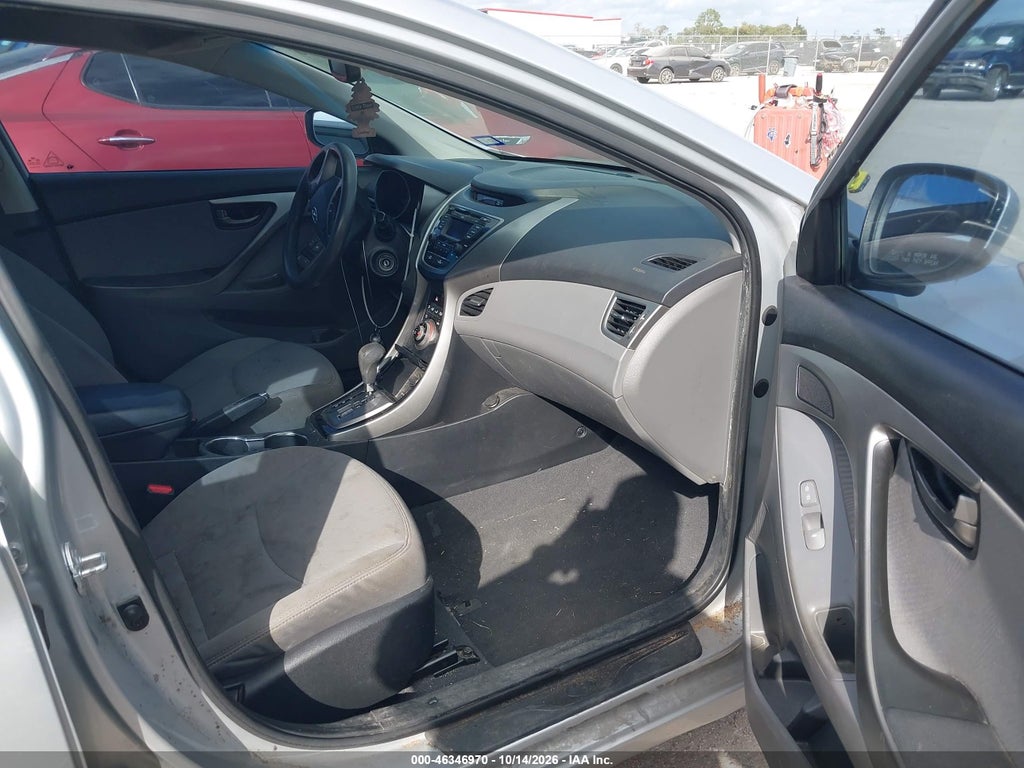 2013 Hyundai Elantra GLS photo 5