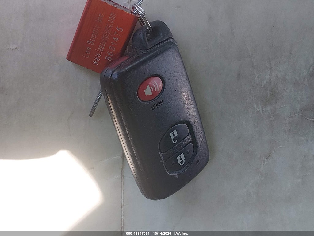 2011 Toyota Prius TWO photo 11