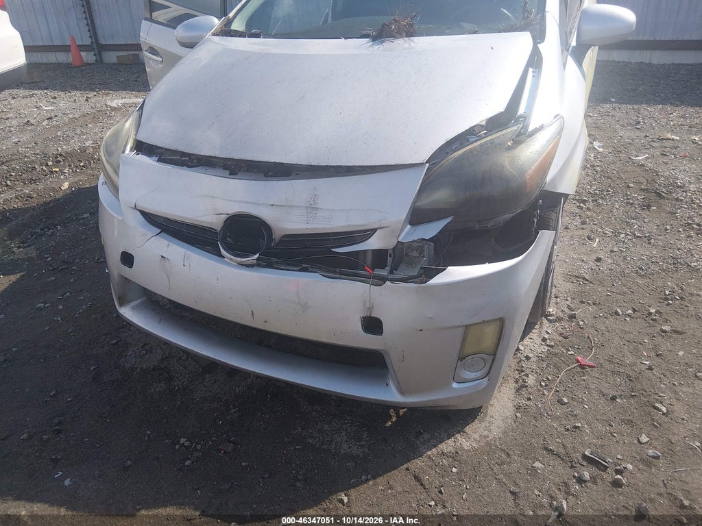 2011 Toyota Prius TWO photo 6