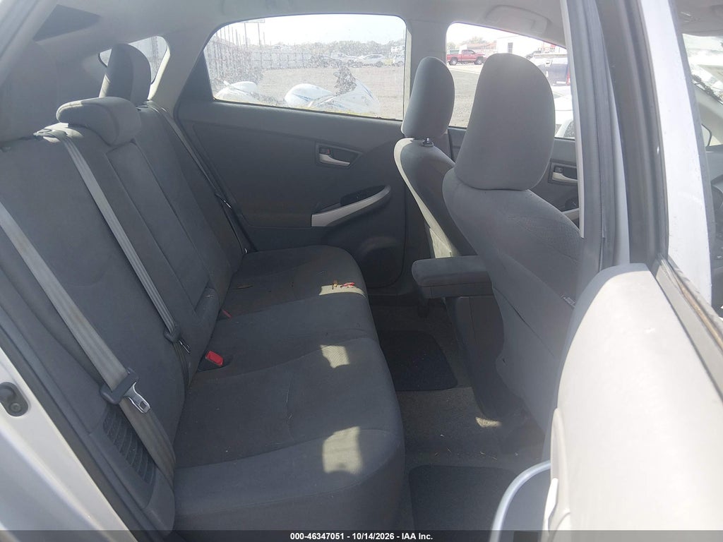 2011 Toyota Prius TWO photo 8