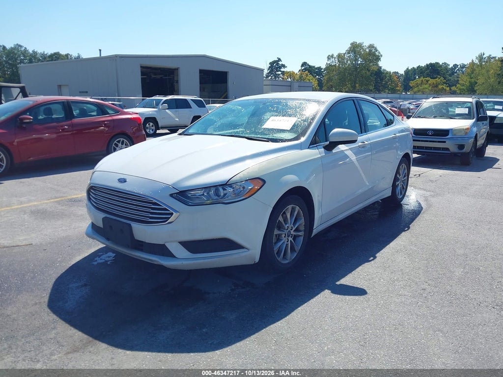 2017 Ford Fusion SE photo 2