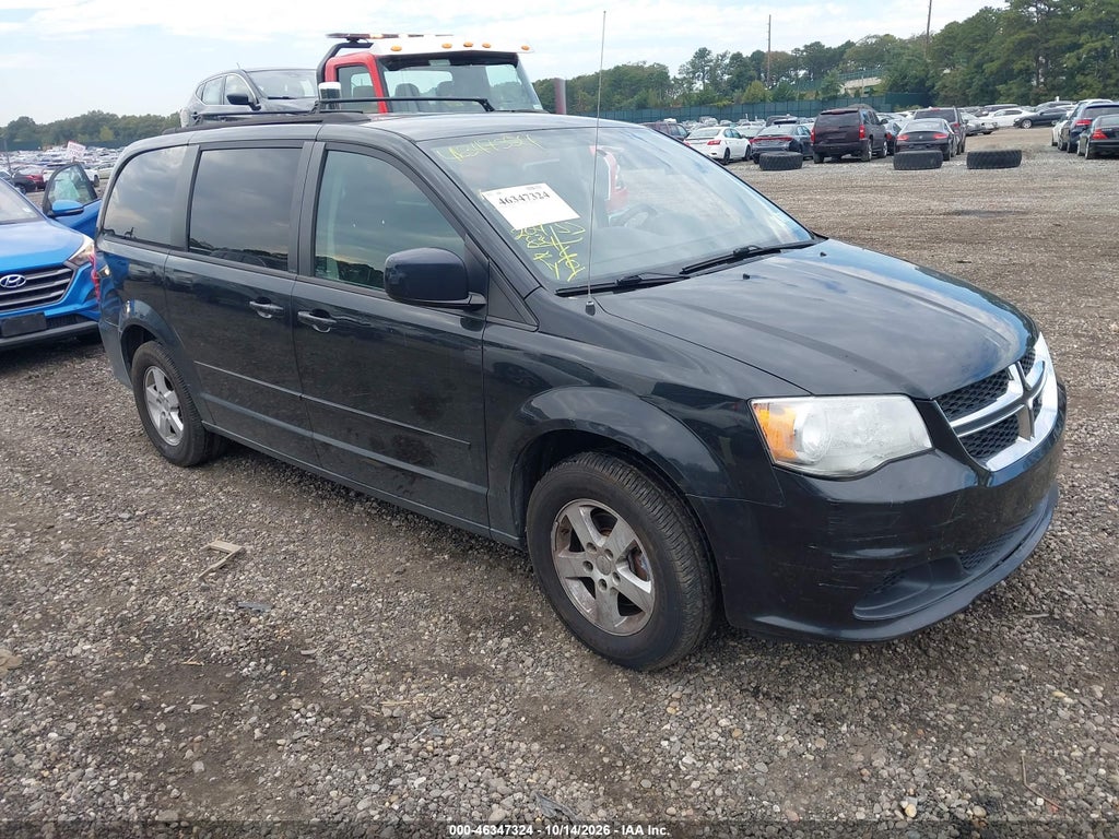 2013 Dodge Grand Caravan SXT photo 1
