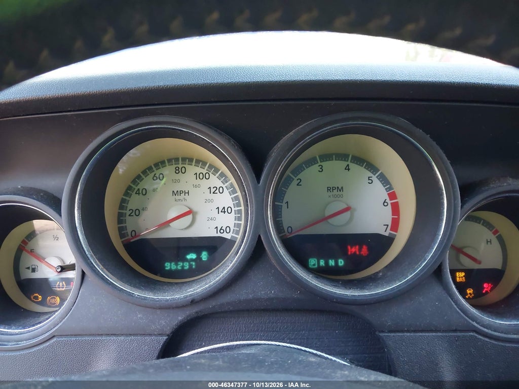 2010 Dodge Challenger R/T photo 7