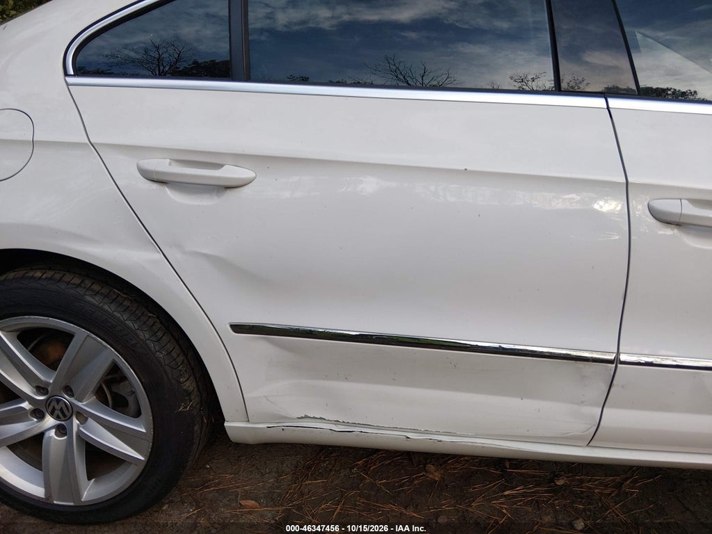 2014 Volkswagen CC 2.0T Sport photo 6