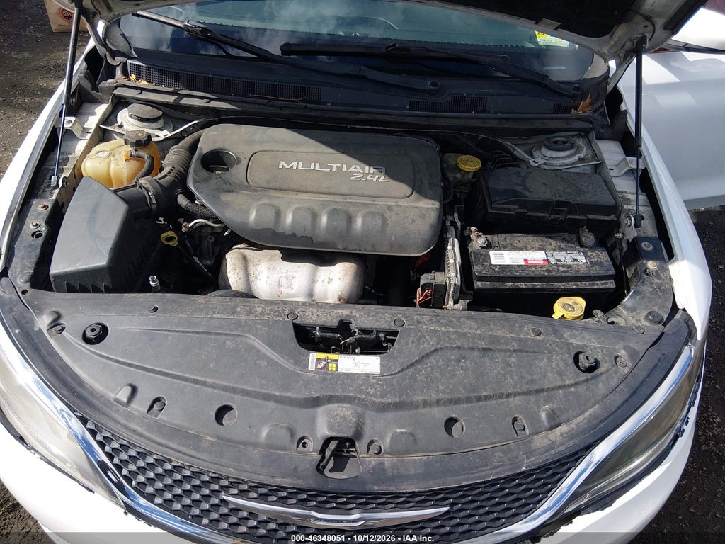 2015 Chrysler 200 Limited photo 10