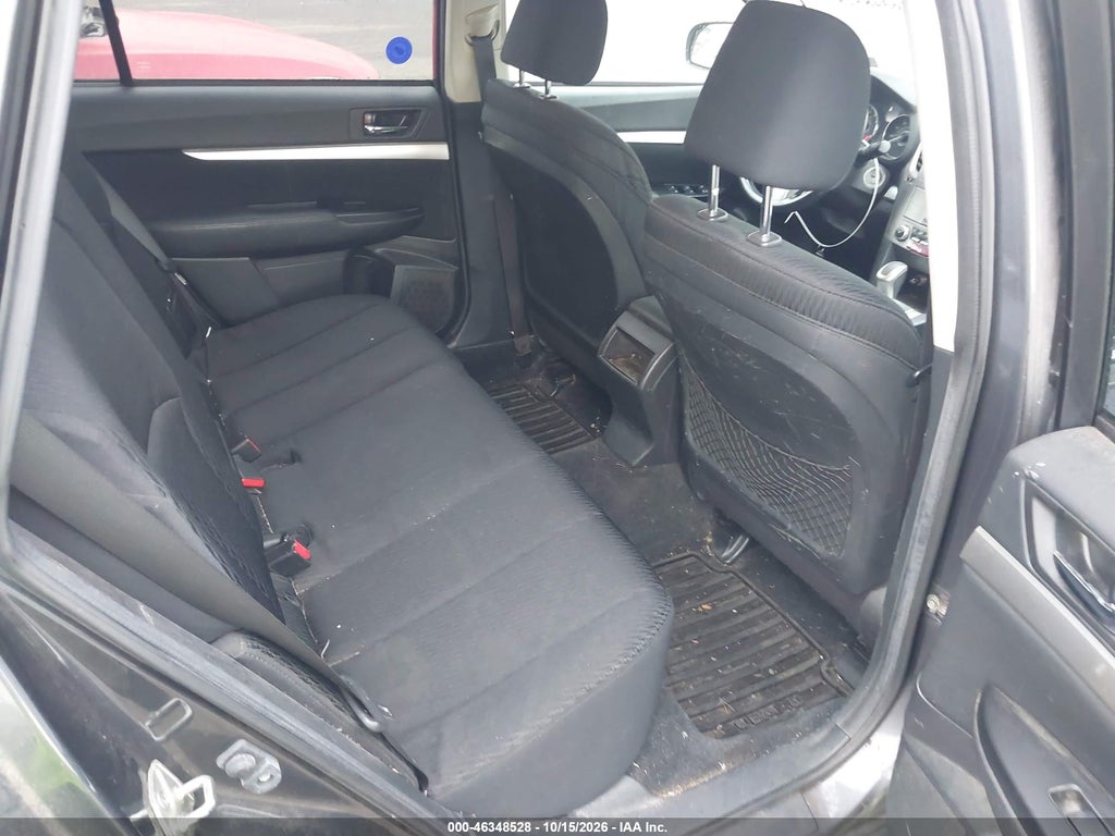2011 Subaru Outback 2.5I Premium photo 8