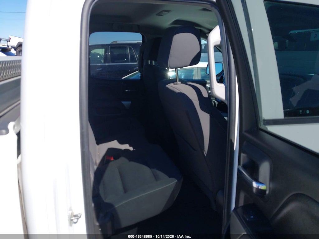 2019 Chevrolet Silverado 1500 LD LT photo 8