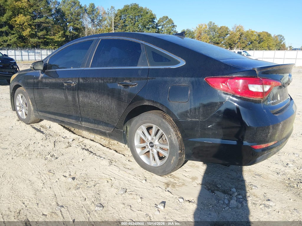 2015 Hyundai Sonata SE photo 3