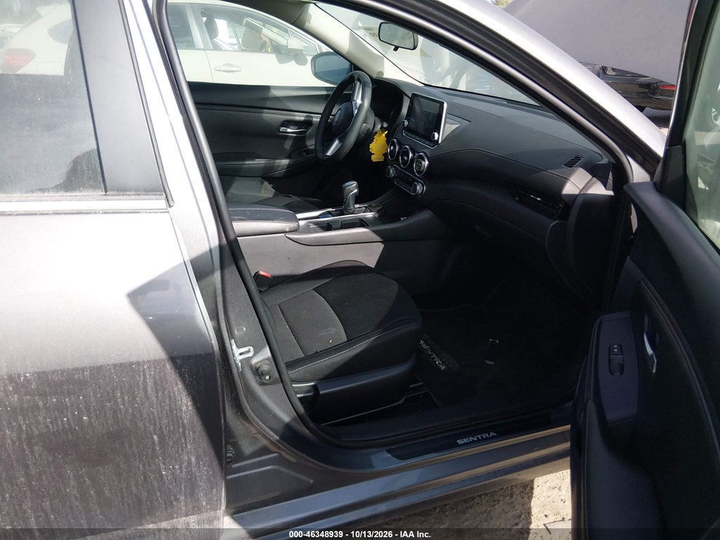 2024 Nissan Sentra SV Xtronic CVT photo 5