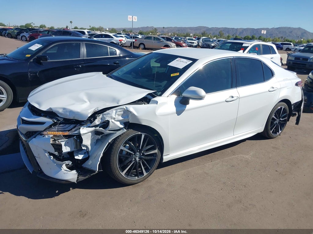 2019 Toyota Camry XSE photo 6