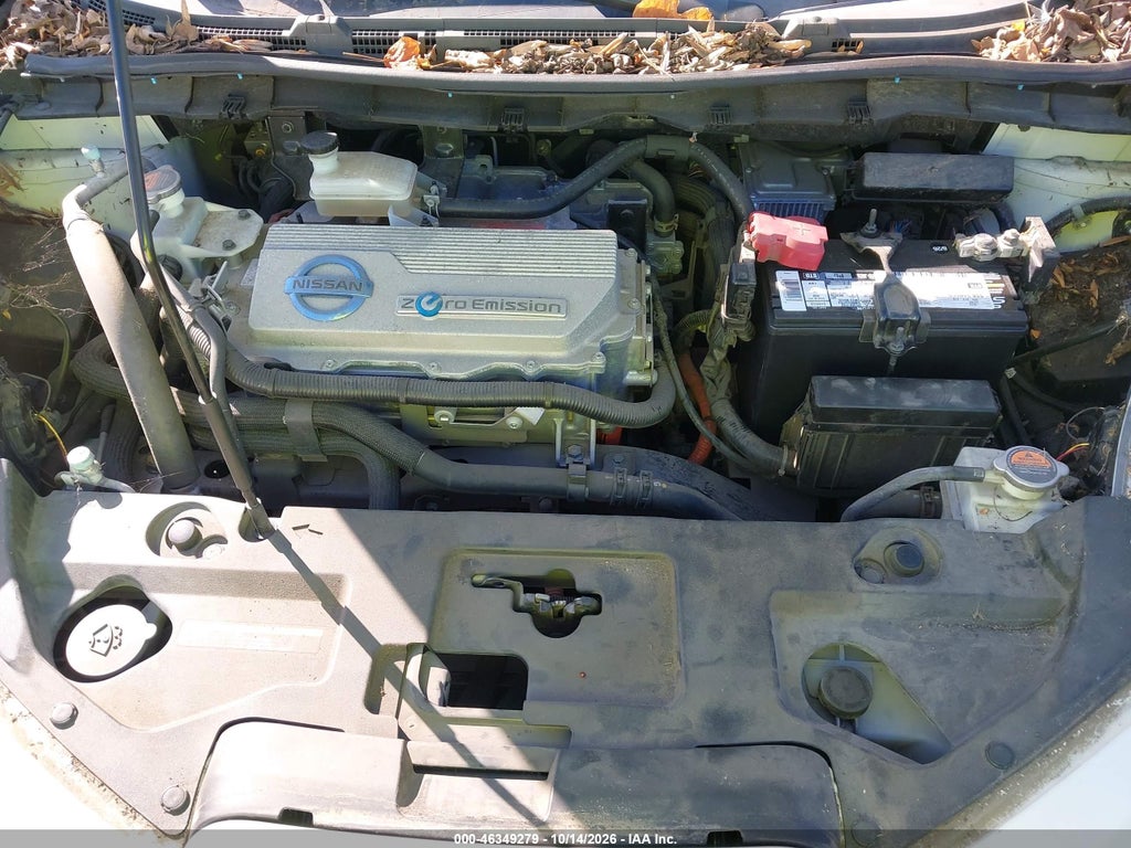 2012 Nissan Leaf SL photo 10