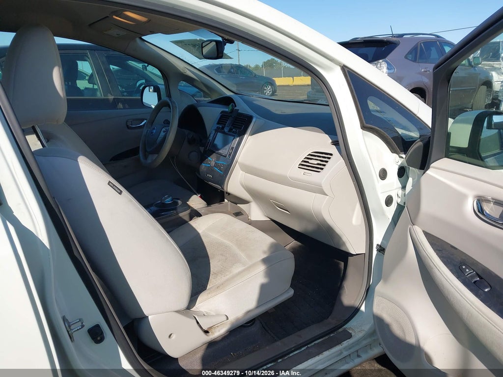 2012 Nissan Leaf SL photo 5