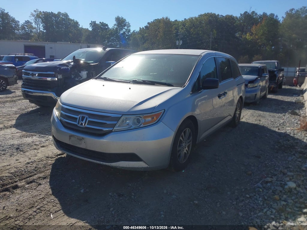 2012 Honda Odyssey LX photo 2