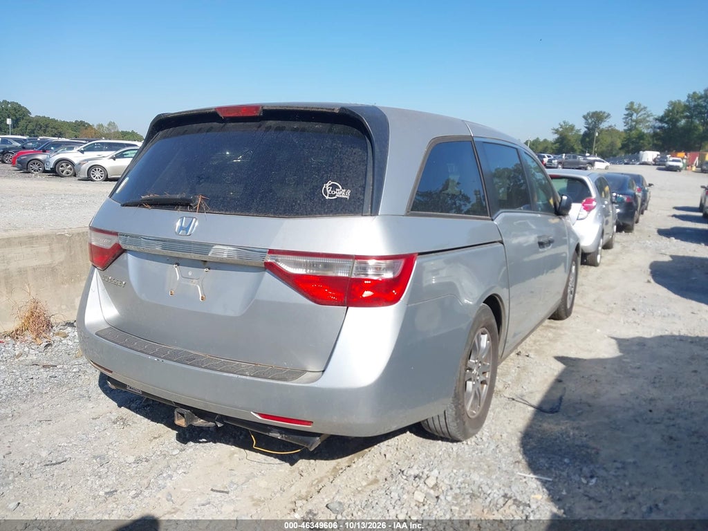 2012 Honda Odyssey LX photo 4